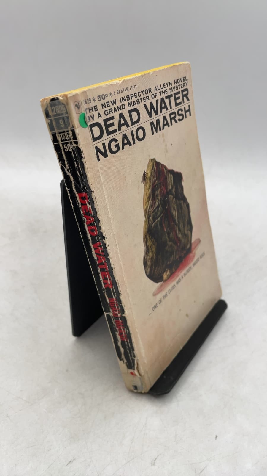 Dead Water by Ngaio Marsh - front cover