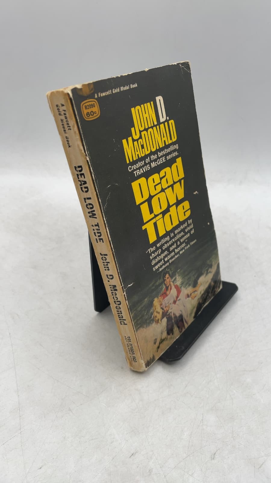 Dead Low Tide by John D. MacDonald - front cover