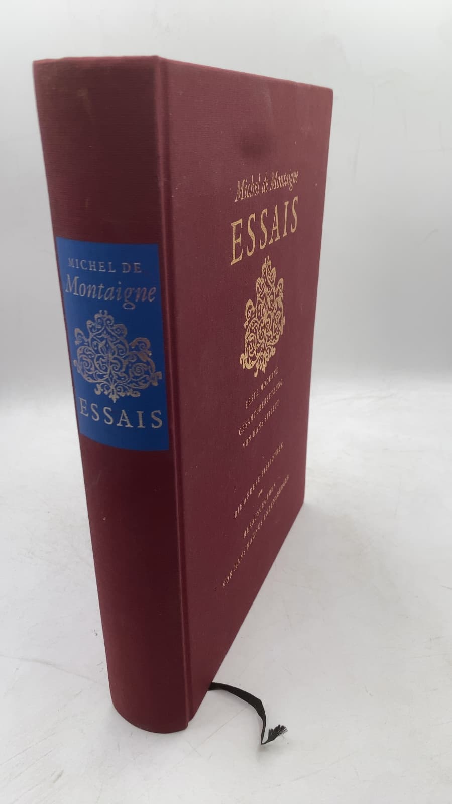 Essais by Michel de Montaigne - front cover