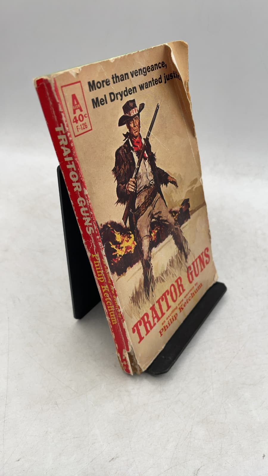 Traitor Guns by Philip Ketchum - front cover