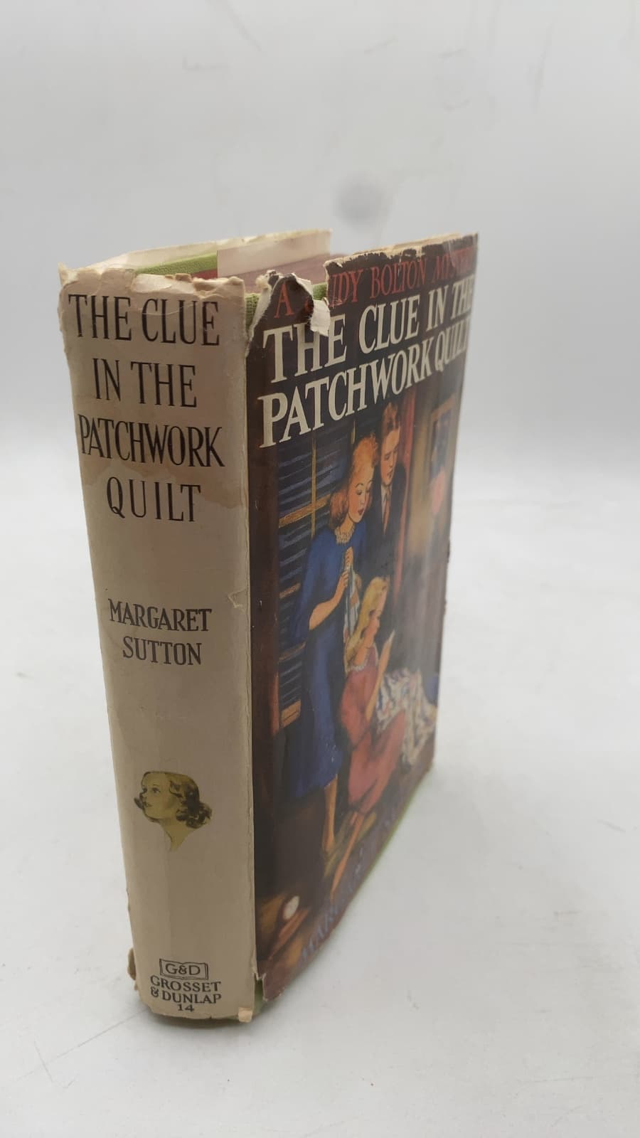 THE Clue IN THE Patchwork Quilt by Margaret Sutton - front cover