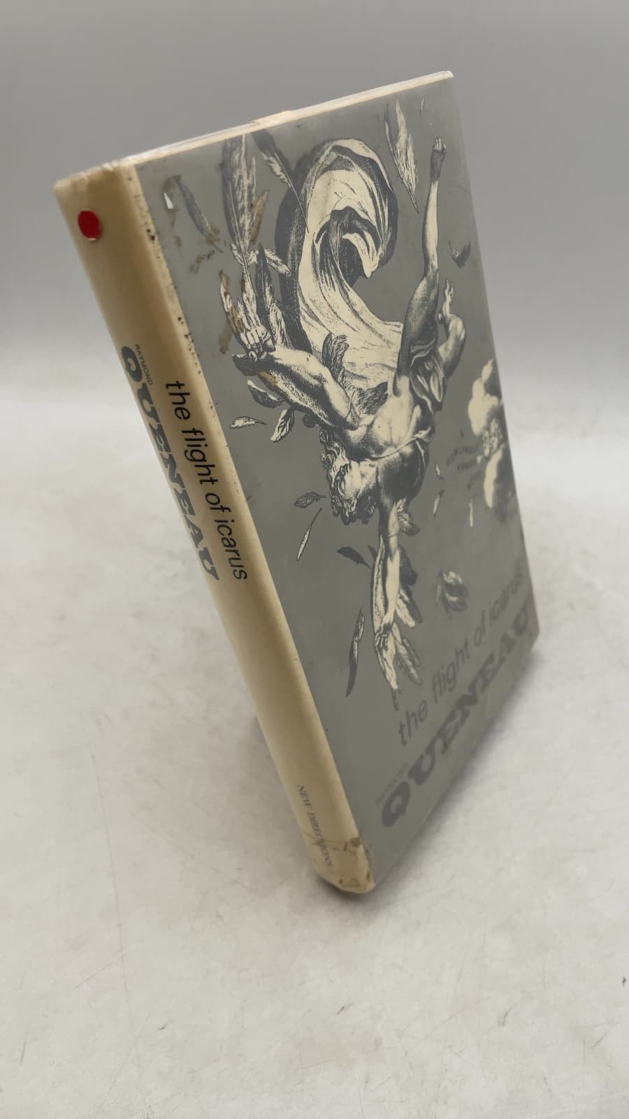 The Flight of Icarus by Raymond Queneau - front cover