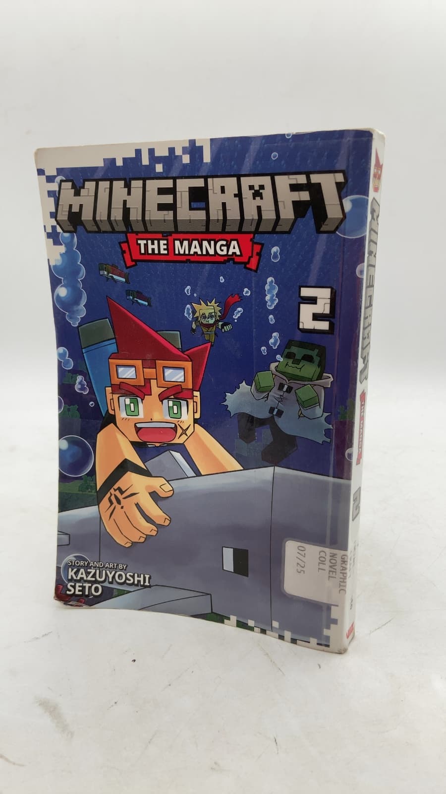 Minecraft: The Manga, Volume 2 by Kazuyoshi Seto - front cover