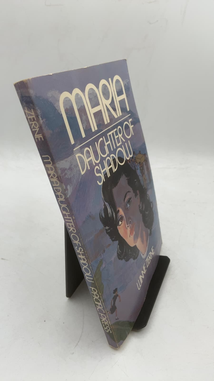 Maria Daughter OF Shadow by Winnie Zerne - front cover