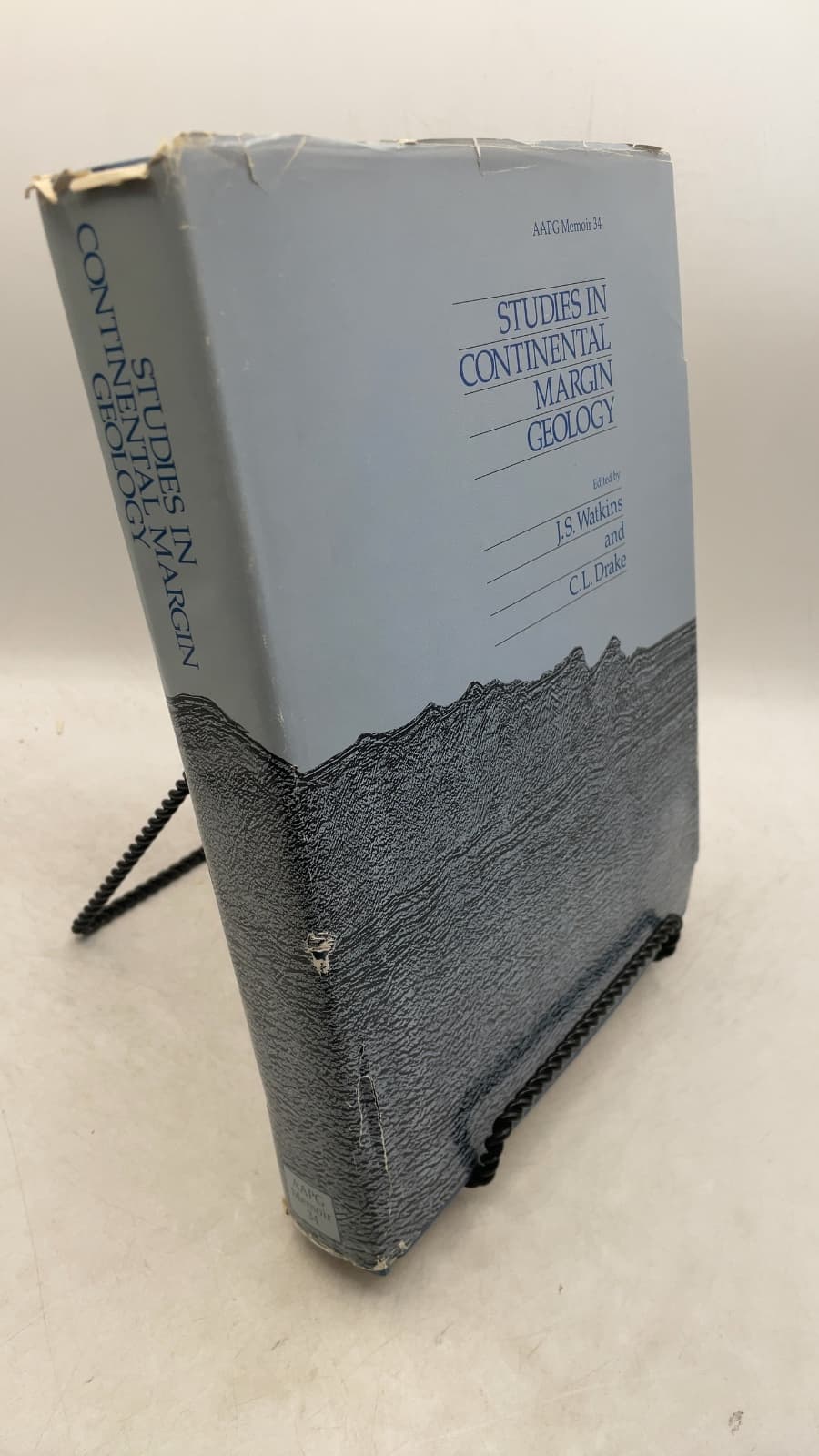 Studies in Continental Margin Geology (AAPG Memoir No. 34) by J.S. Watkins and C.L. Drake - front cover