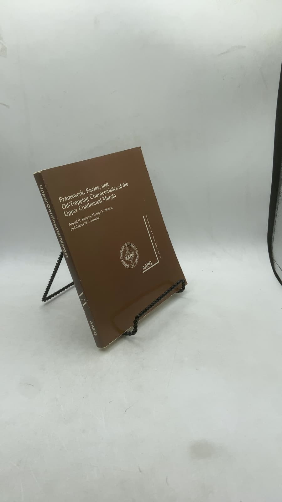Framework, Facies, and Oil-Trapping Characteristics of the Upper Continental Margin by Arnold H. Bouma, George T. Moore, and James M. Coleman - front cover