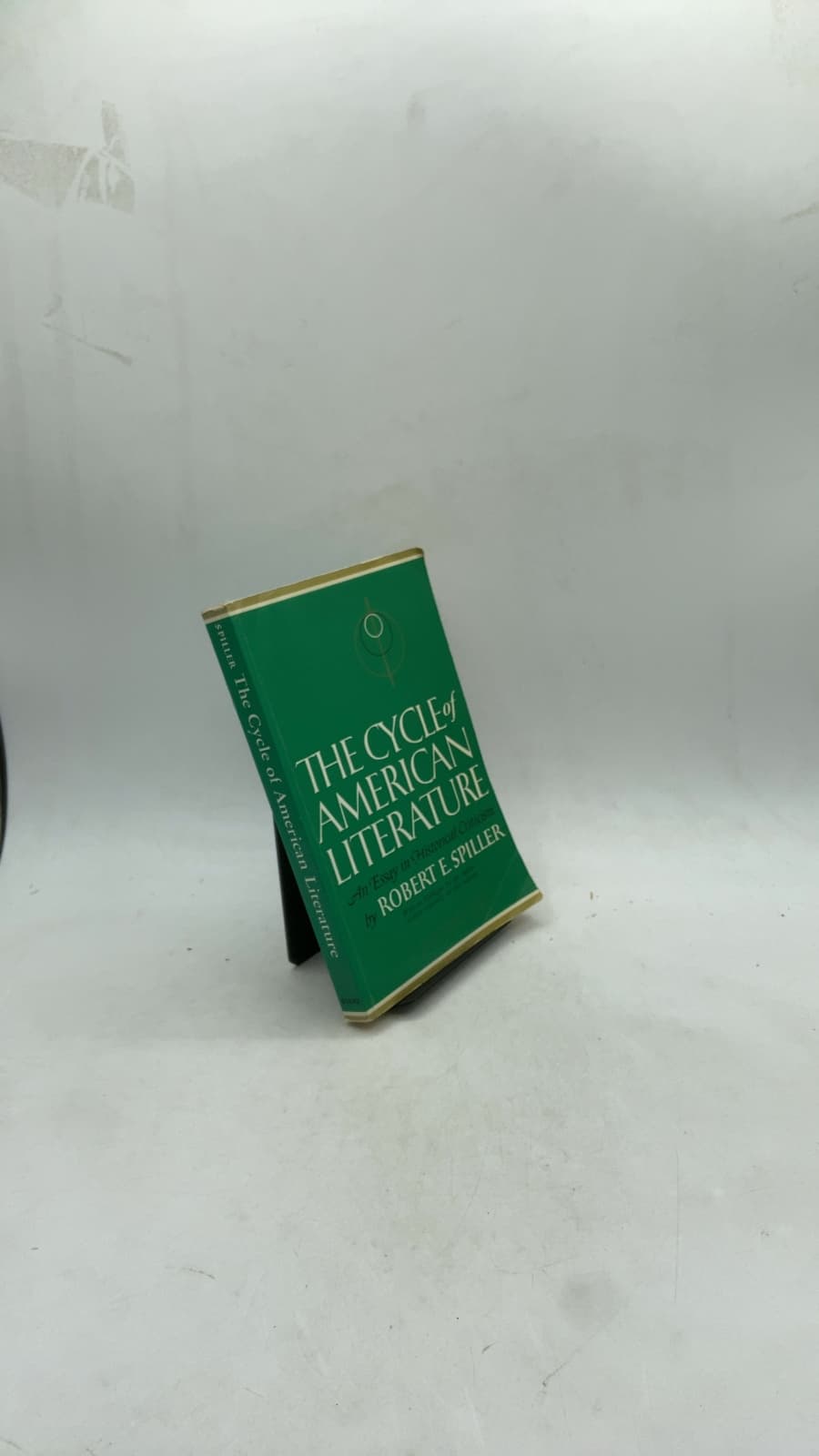 The Cycle of American Literature by Robert E. Spiller - front cover