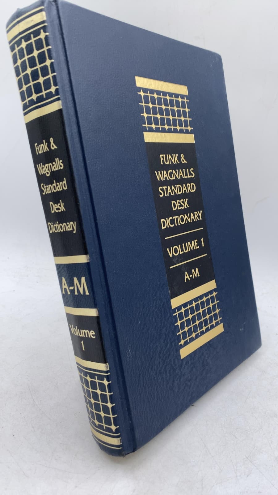 Funk & Wagnalls Standard Desk Dictionary Volume 1 A-M - front cover