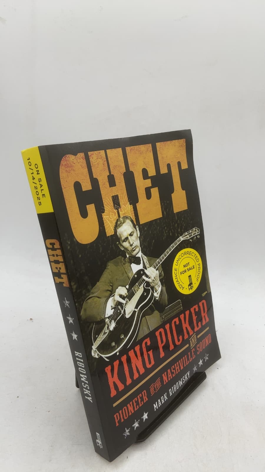 Chet: King Picker and Pioneer of the Nashville Sound by Mark Ribowsky - front cover