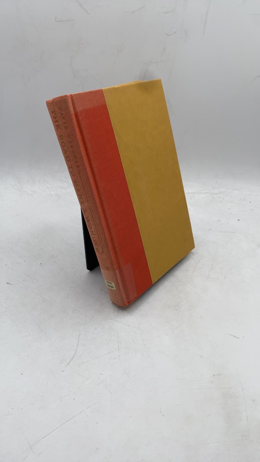 THE Road TO Many A Wonder by David Wagoner - front cover